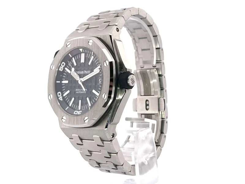 Audemars Piguet Royal Oak Offshore Diver 15703ST.OO.A002CA.01