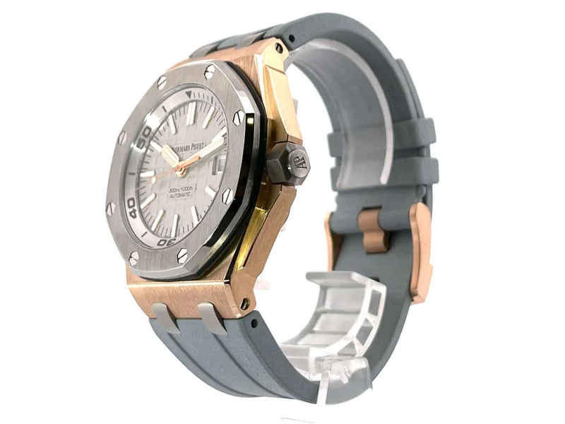 Audemars Piguet Royal Oak Offshore Diver 15711OI.OO.A006CA.01 aus 2021