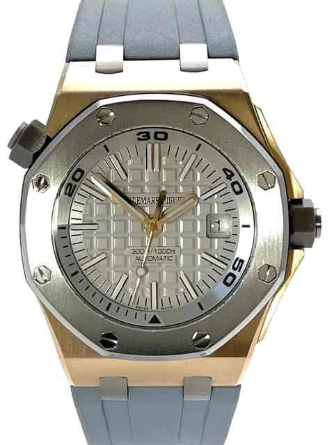 Audemars Piguet Royal Oak Offshore Diver 15711OI.OO.A006CA.01 aus 2019 D-Papiere
