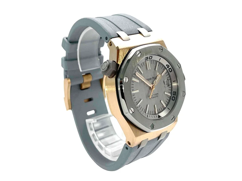 Audemars Piguet Royal Oak Offshore Diver 15711OI.OO.A006CA.01 aus 2019 D-Papiere