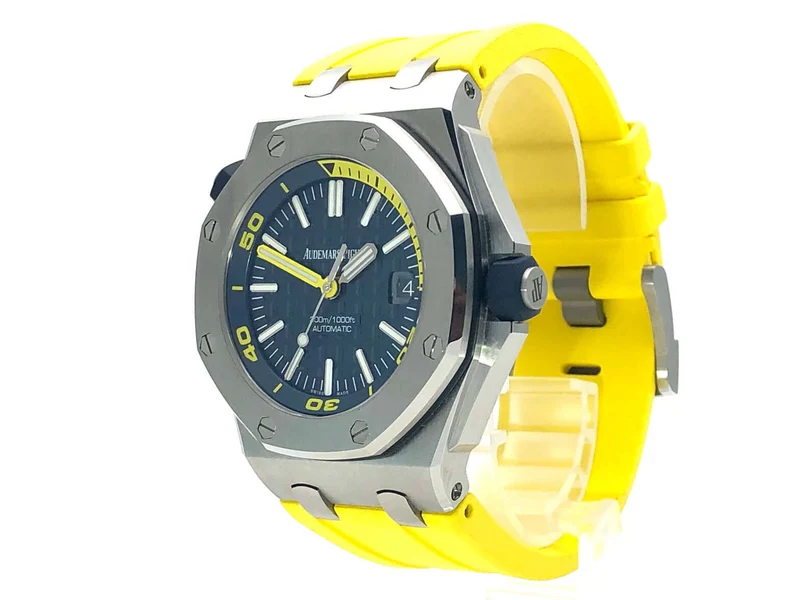 Audemars Piguet Royal Oak Offshore Diver 15710ST.OO.A027CA.01 aus 2020 D-Papiere