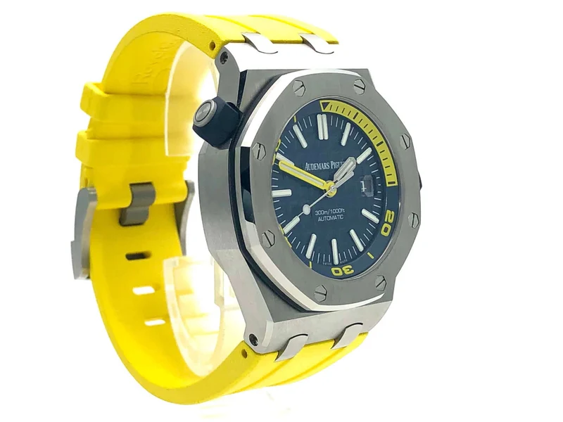 Audemars Piguet Royal Oak Offshore Diver 15710ST.OO.A027CA.01 aus 2020 D-Papiere