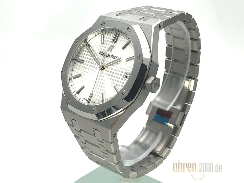 Audemars Piguet AP Royal Oak 15500ST.OO.1220ST.04 aus 2020