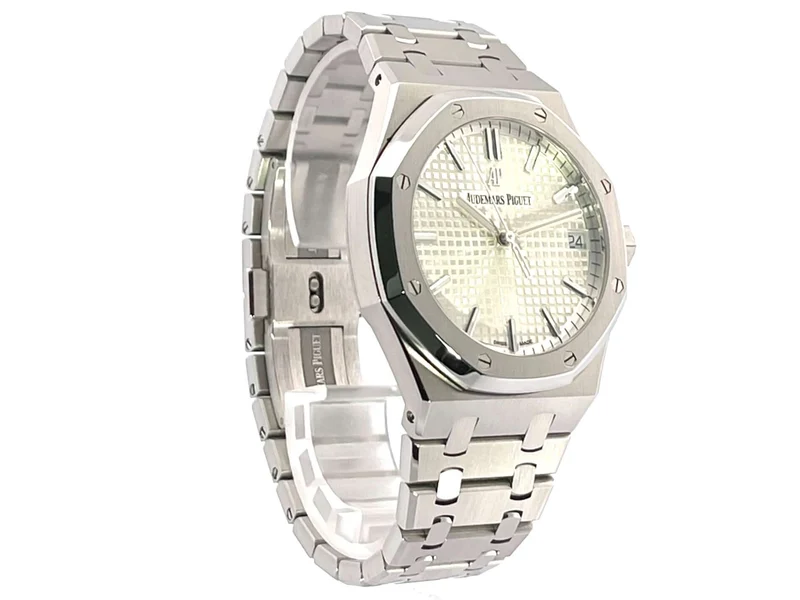 Audemars Piguet AP Royal Oak 15500ST.OO.1220ST.04 aus 2020