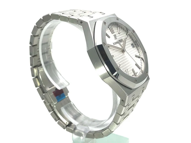 Audemars Piguet AP Royal Oak 15500ST.OO.1220ST.04 aus 2021