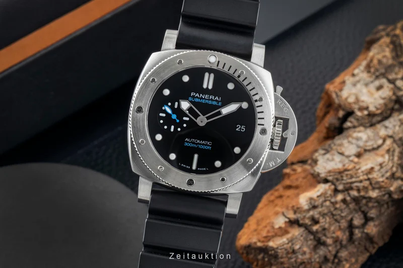 Panerai Submersible steel automatic men's watch PAM00973 LP: 9700EUR [2601954]