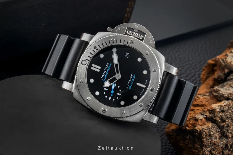 Panerai Submersible steel automatic men's watch PAM00973 LP: 9700EUR [2601954]