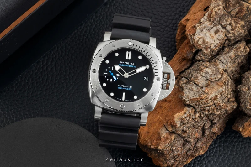 Panerai Submersible steel automatic men's watch PAM00973 LP: 9700EUR [2601954]