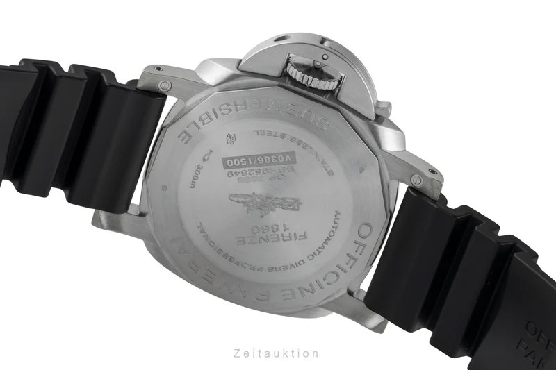 Panerai Submersible steel automatic men's watch PAM00973 LP: 9700EUR [2601954]