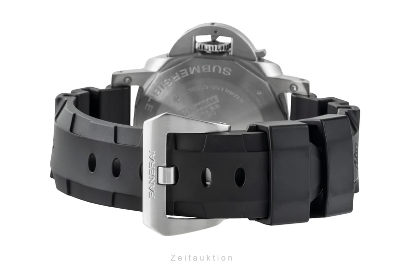 Panerai Submersible steel automatic men's watch PAM00973 LP: 9700EUR [2601954]