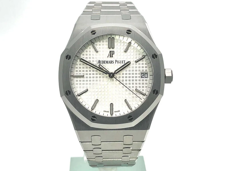 Audemars Piguet AP Royal Oak 15500ST.OO.1220ST.04 aus 2020