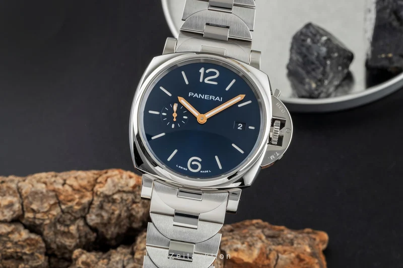Panerai Luminor steel automatic men's watch PAM01124 LP: 8600EUR [2507320]