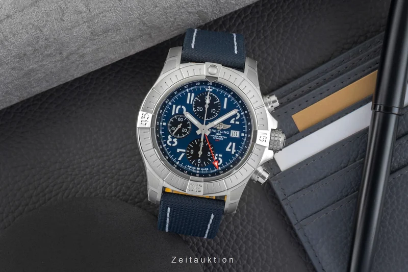Breitling Avenger chronograph steel automatic men's watch A24315101C1X1 LP: 6600EUR [2602113]