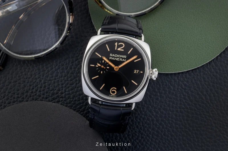 Panerai Radiomir steel automatic men's watch PAM01572 LP: 6300EUR [2602379]