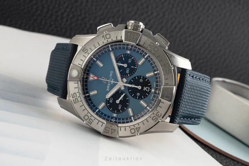 Breitling Avenger chronograph titanium automatic men's watch EB0148101C1X1 LP: 9150EUR [2602159]