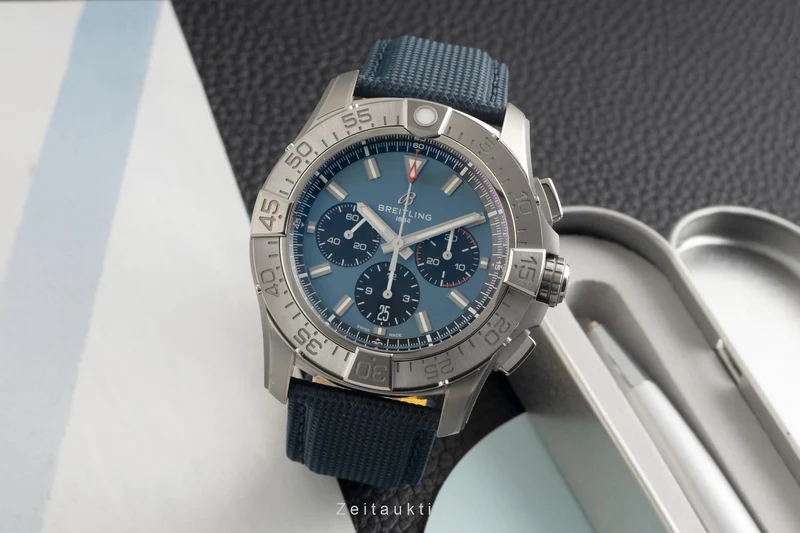 Breitling Avenger chronograph titanium automatic men's watch EB0148101C1X1 LP: 9150EUR [2602159]