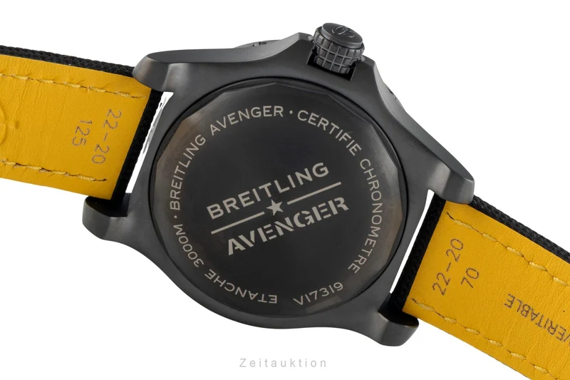 Breitling Avenger titanium automatic men's watch V17319101B1X1 LP: 5350EUR [2602118]