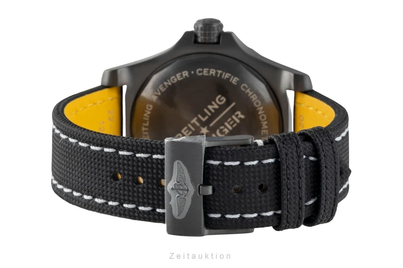 Breitling Avenger titanium automatic men's watch V17319101B1X1 LP: 5350EUR [2602118]