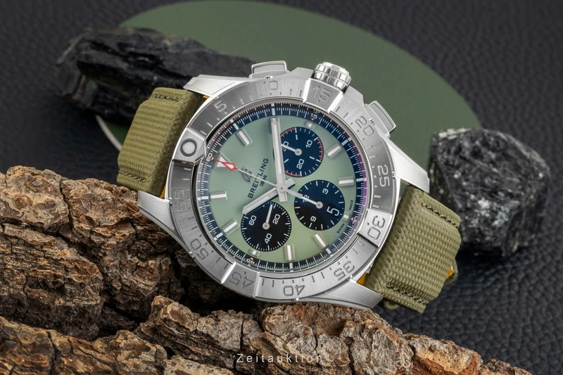 Breitling Avenger chronograph steel automatic men's watch AB0147101L1X1 LP: 6900EUR [2602179]
