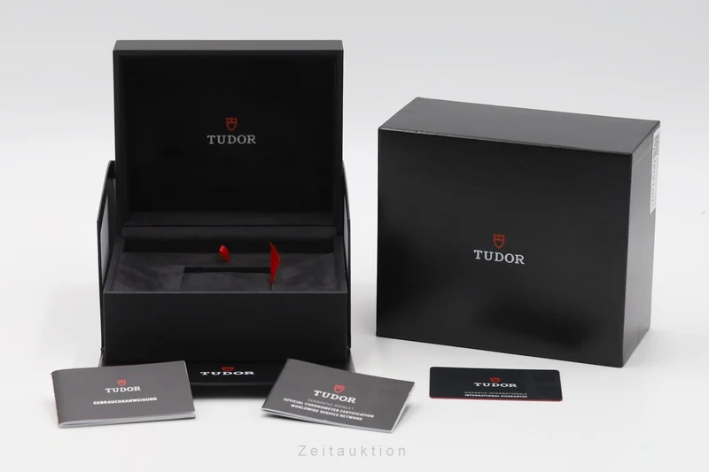 Tudor Black Bay steel automatic men's watch 79230N LP: 4740EUR [2601860]