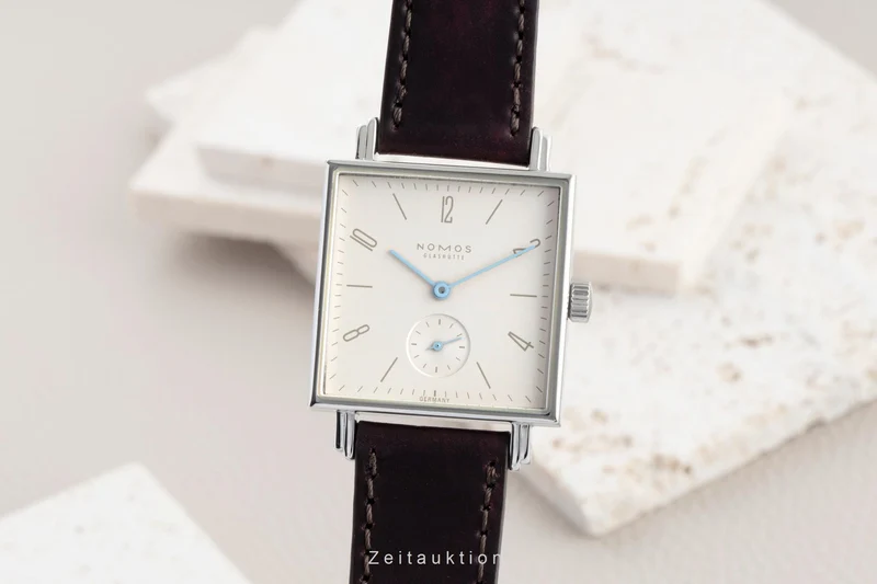 Nomos Tetra steel manual winding unisex NOMOS Tetra² Leberblümchen [2601928]
