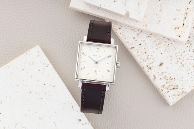 Nomos Tetra steel manual winding unisex NOMOS Tetra² Leberblümchen [2601928]