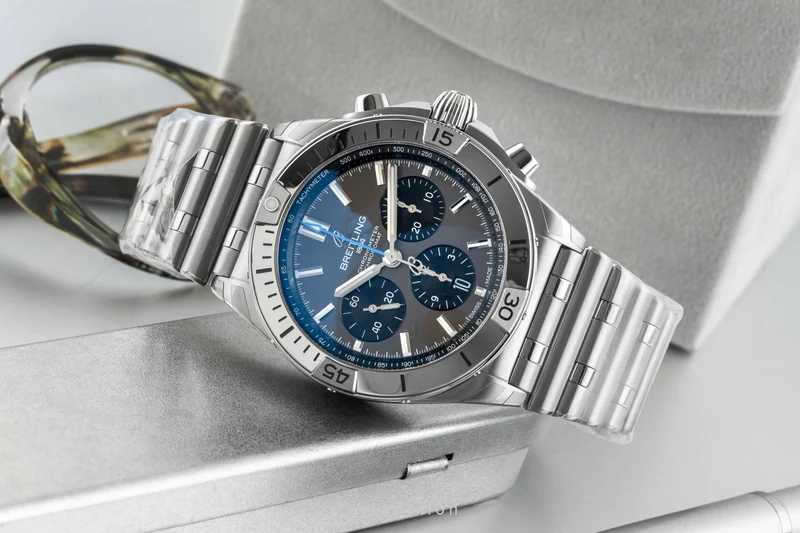 Breitling Chronomat chronograph titanium automatic men's watch EB0134101M1E1 LP: 12500EUR [2602121]