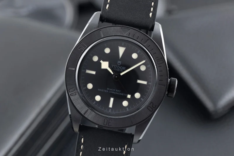Tudor Black Bay ceramic / steel automatic men's watch 79210CNU-0001 LP: 5570EUR [2601964]