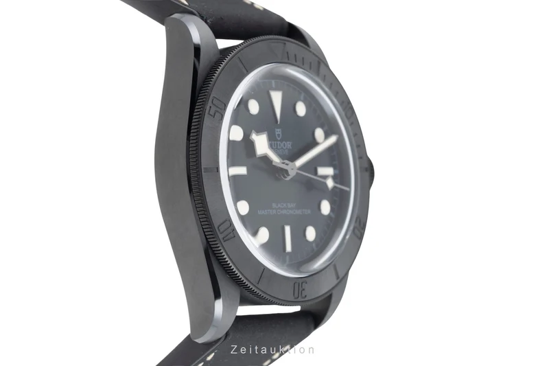 Tudor Black Bay ceramic / steel automatic men's watch 79210CNU-0001 LP: 5570EUR [2601964]