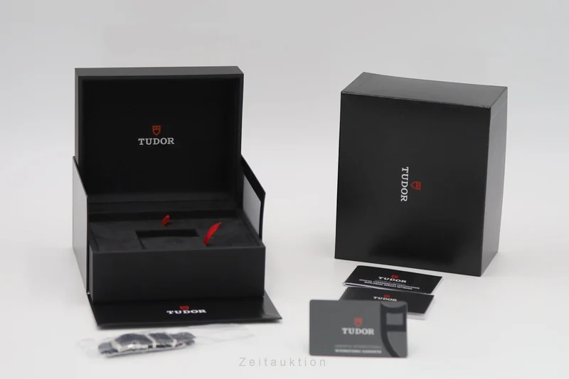 Tudor Black Bay steel automatic men's watch 79230G [2601999]