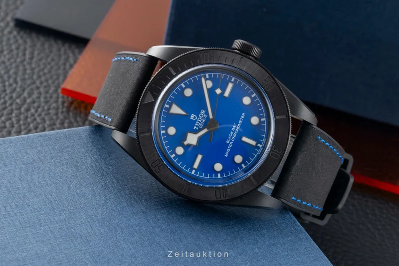 Tudor Black Bay ceramic / steel automatic men's watch M79210CNU-0007 LP: 5570EUR [2601960]