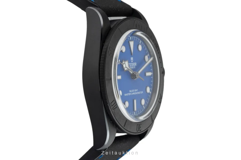 Tudor Black Bay ceramic / steel automatic men's watch M79210CNU-0007 LP: 5570EUR [2601960]