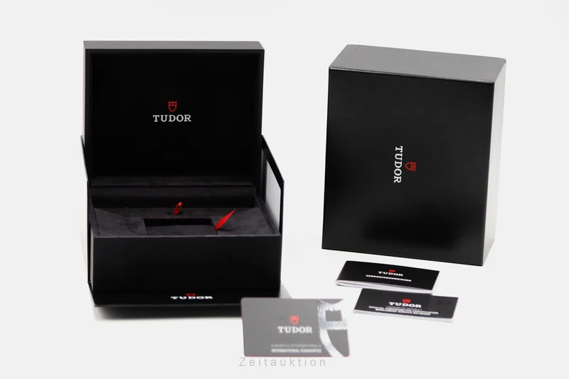 Tudor Black Bay ceramic / steel automatic men's watch M79210CNU-0007 LP: 5570EUR [2601960]