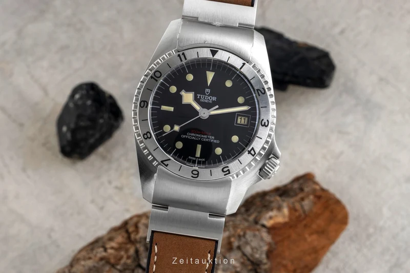 Tudor Black Bay steel automatic men's watch 70150 [2601887]