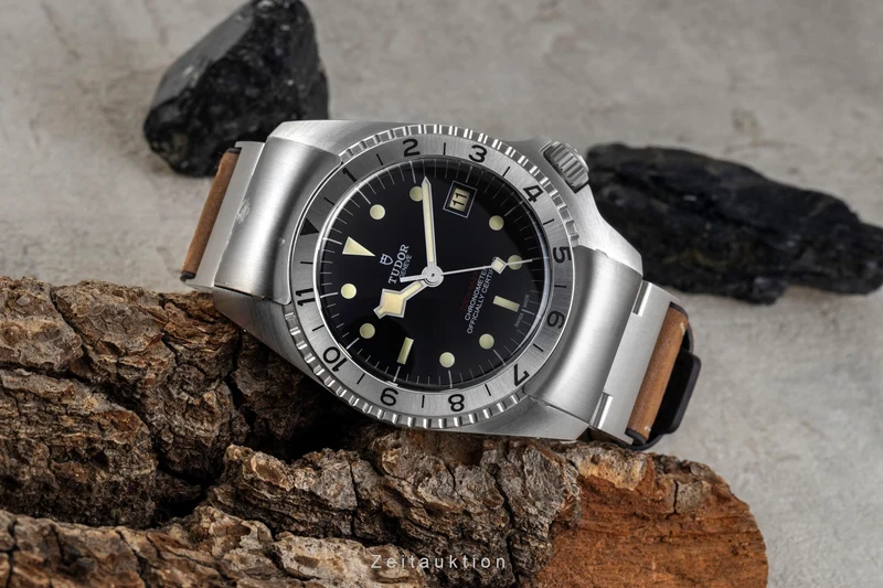 Tudor Black Bay steel automatic men's watch 70150 [2601887]