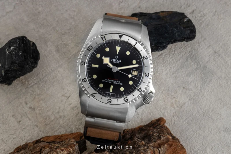 Tudor Black Bay steel automatic men's watch 70150 [2601887]
