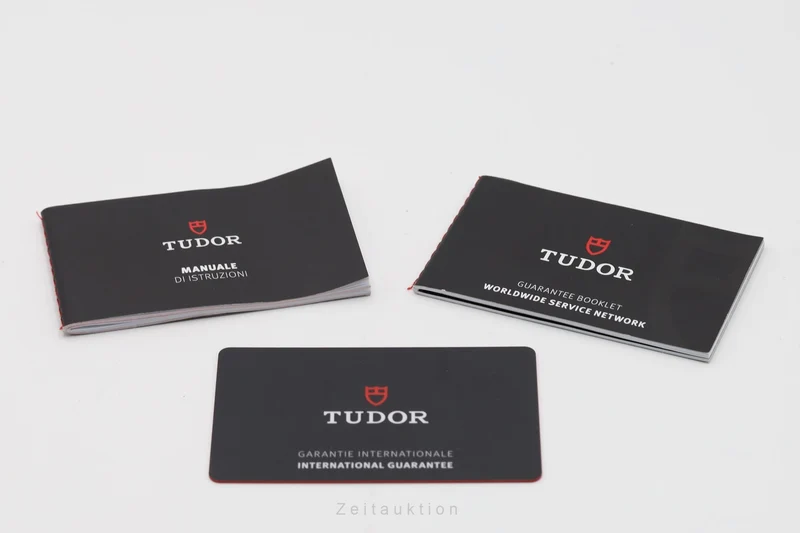 Tudor Black Bay steel automatic men's watch 70150 [2601887]