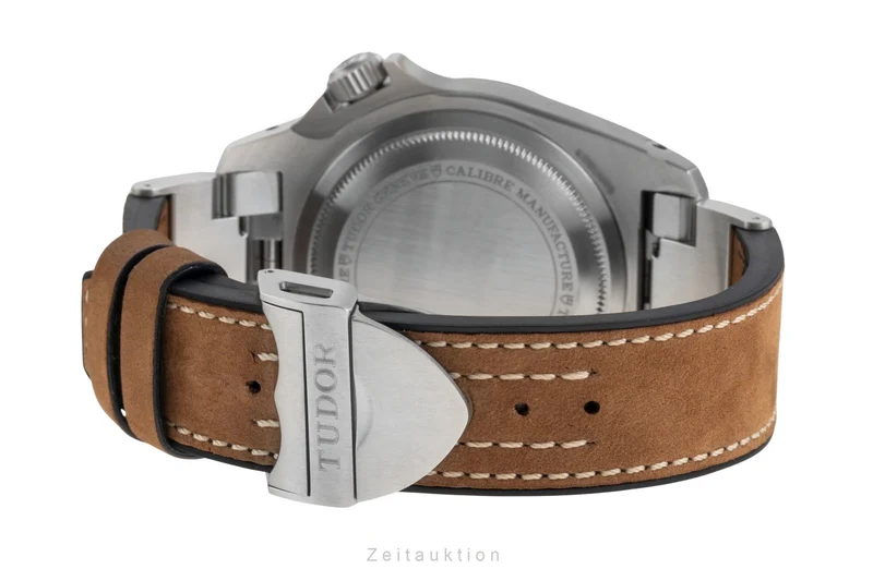 Tudor Black Bay steel automatic men's watch 70150 [2601887]