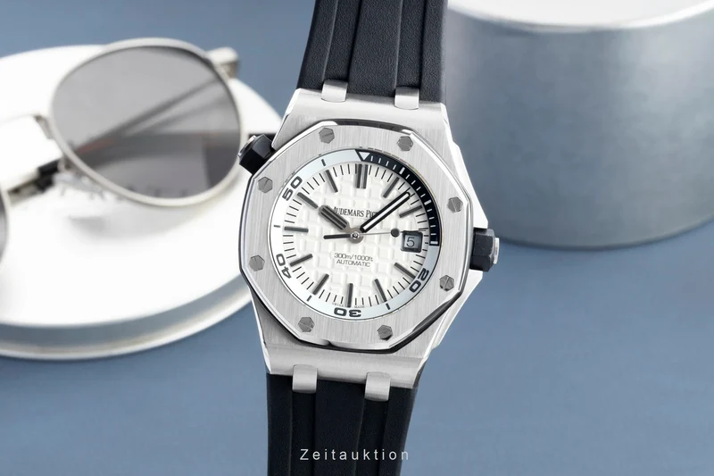 Audemars Piguet Royal Oak steel automatic men's watch 15710ST.OO.A002CA.02 LP: 30100EUR [2600936]