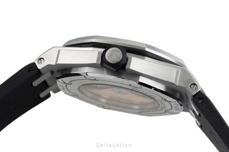 Audemars Piguet Royal Oak steel automatic men's watch 15710ST.OO.A002CA.02 LP: 30100EUR [2600936]