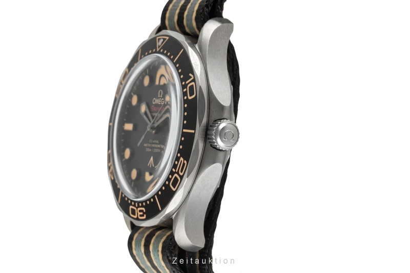 Omega Seamaster titanium automatic men's watch 210.92.42.20.01.001 LP: 9700EUR [2601636]