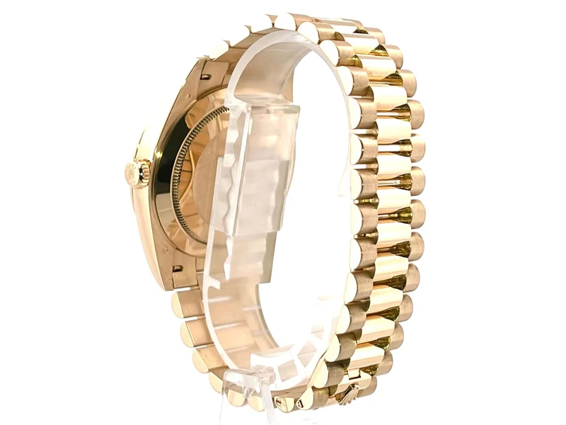 Rolex Day-Date 40 Gelbgold 228238 Champagner Römisch aus 2019