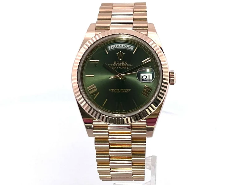 Rolex Day-Date 40 Everose-Gold 228235 Olive R aus 2020 ungetragen