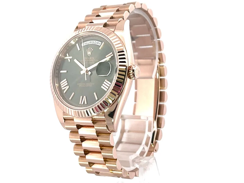 Rolex Day-Date 40 Everose-Gold 228235 Olive R aus 2020 ungetragen