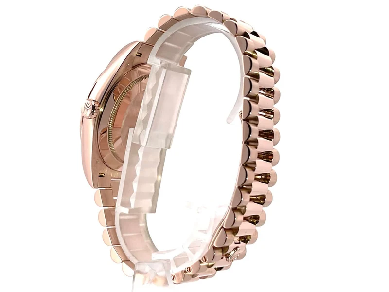 Rolex Day-Date 40 Everose-Gold 228235 Olive R ungetragen aus 2020