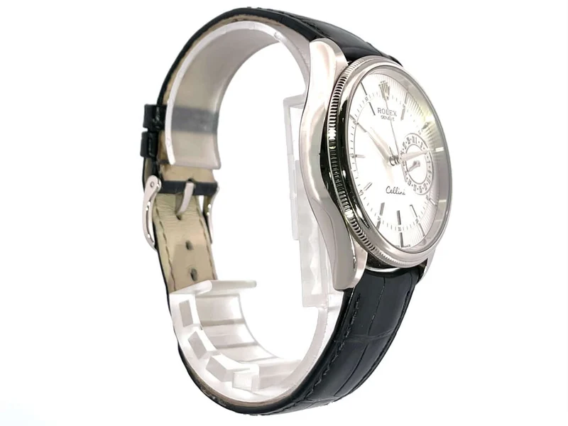 Rolex Cellini Date 50519 Silberfarben aus 2018 LC100