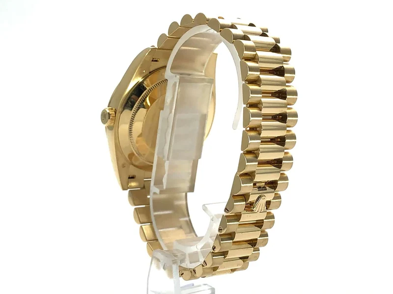 Rolex Day-Date 40 Gelbgold 228238 Champagner aus 2019