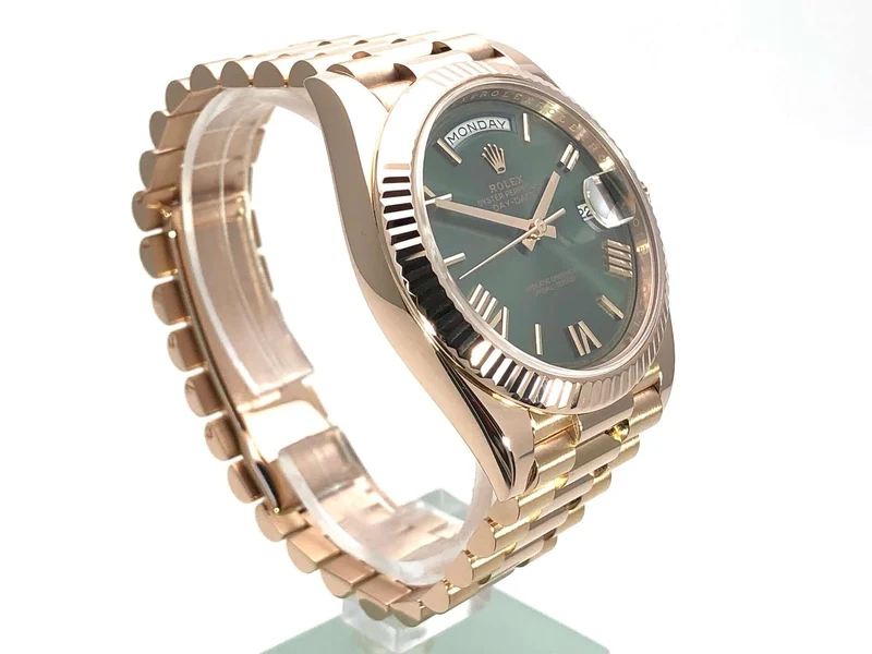 Rolex Day-Date 40 Everose-Gold 228235 Olive R aus 2020 ungetragen