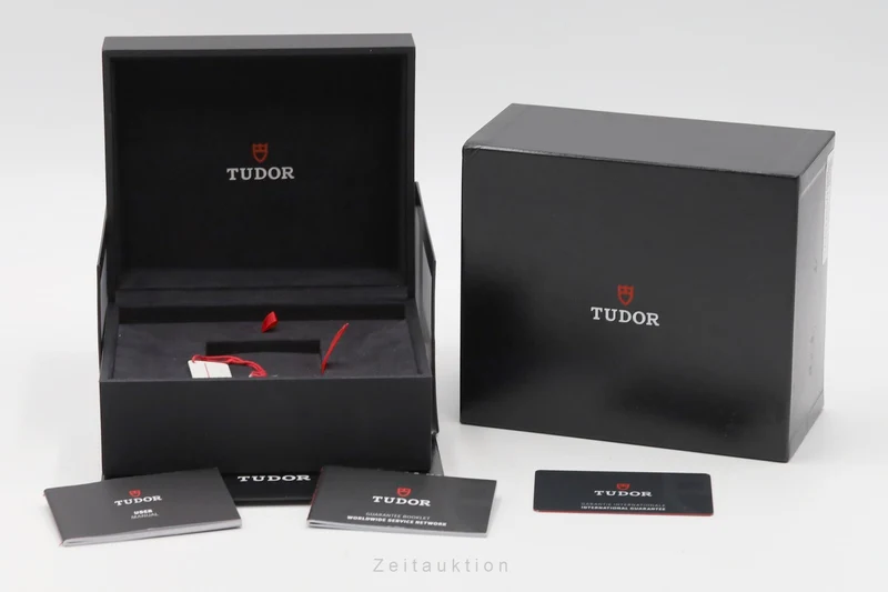 Tudor Black Bay steel automatic men's watch 79470-0002 LP: 4200EUR [2601650]