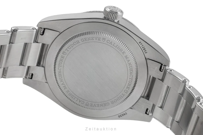 Tudor Black Bay steel automatic men's watch 79030B LP: 4150EUR [2503949]